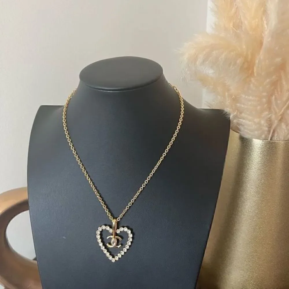 CHANEL• DUBAI BLING FAME• BNIB GHW Crystal Necklace‎